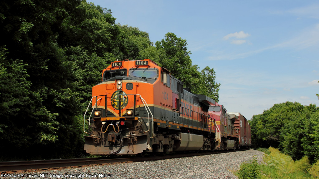 BNSF 1104   CW44-9W